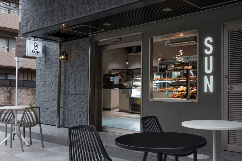 ブーランジェリーサン BOULANGERIE SUN パン屋　店舗デザイン ロゴデザイン　デザイン ロゴ　看板